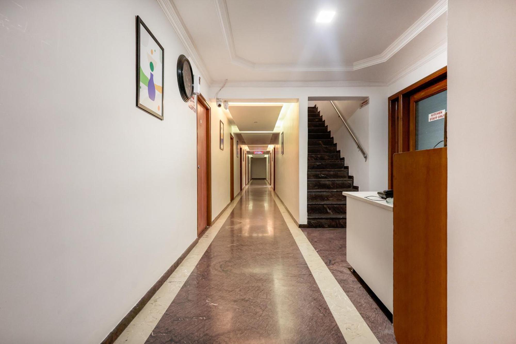 Hotel Rvg Vadodara Exterior foto