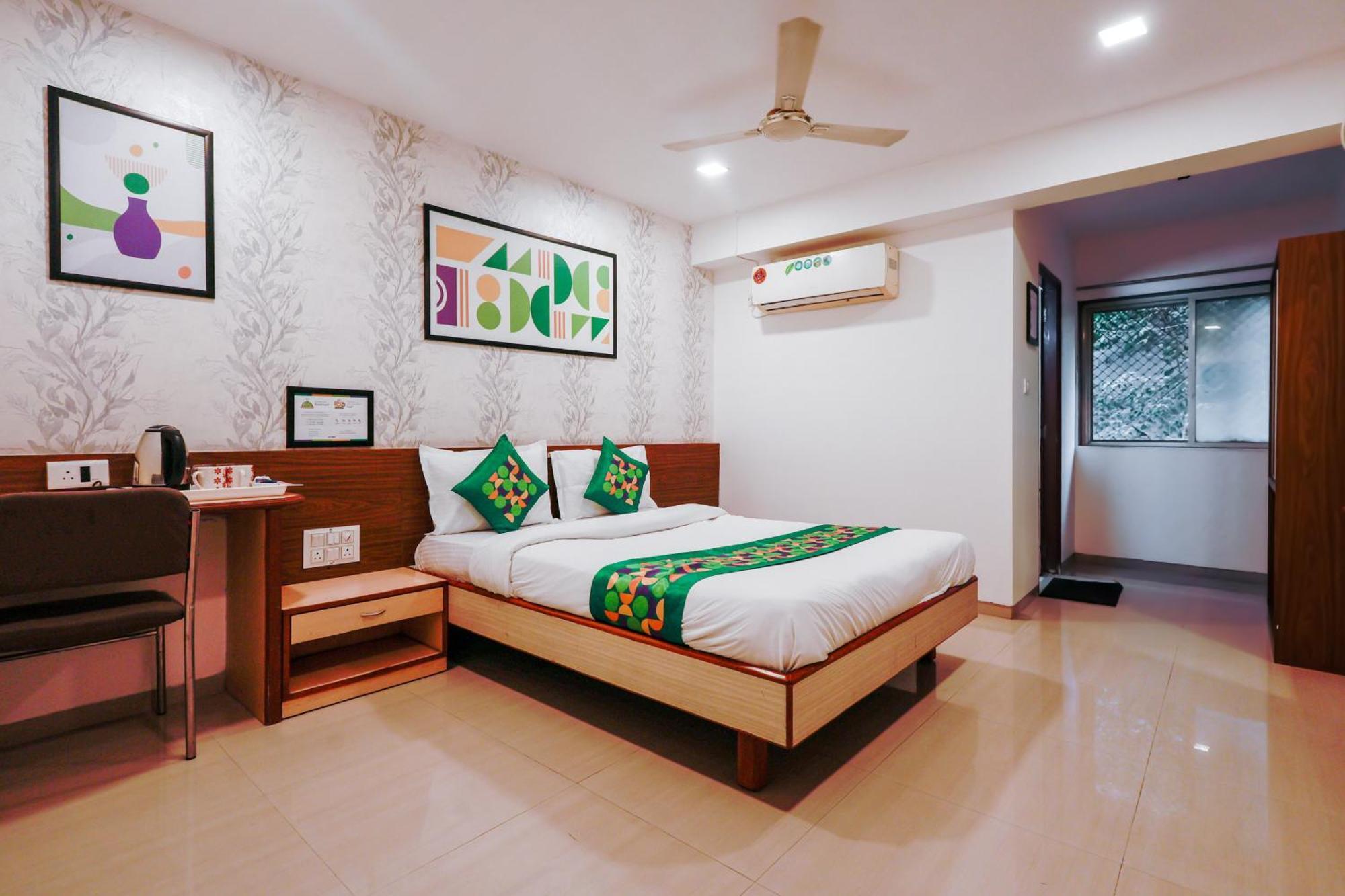 Hotel Rvg Vadodara Exterior foto